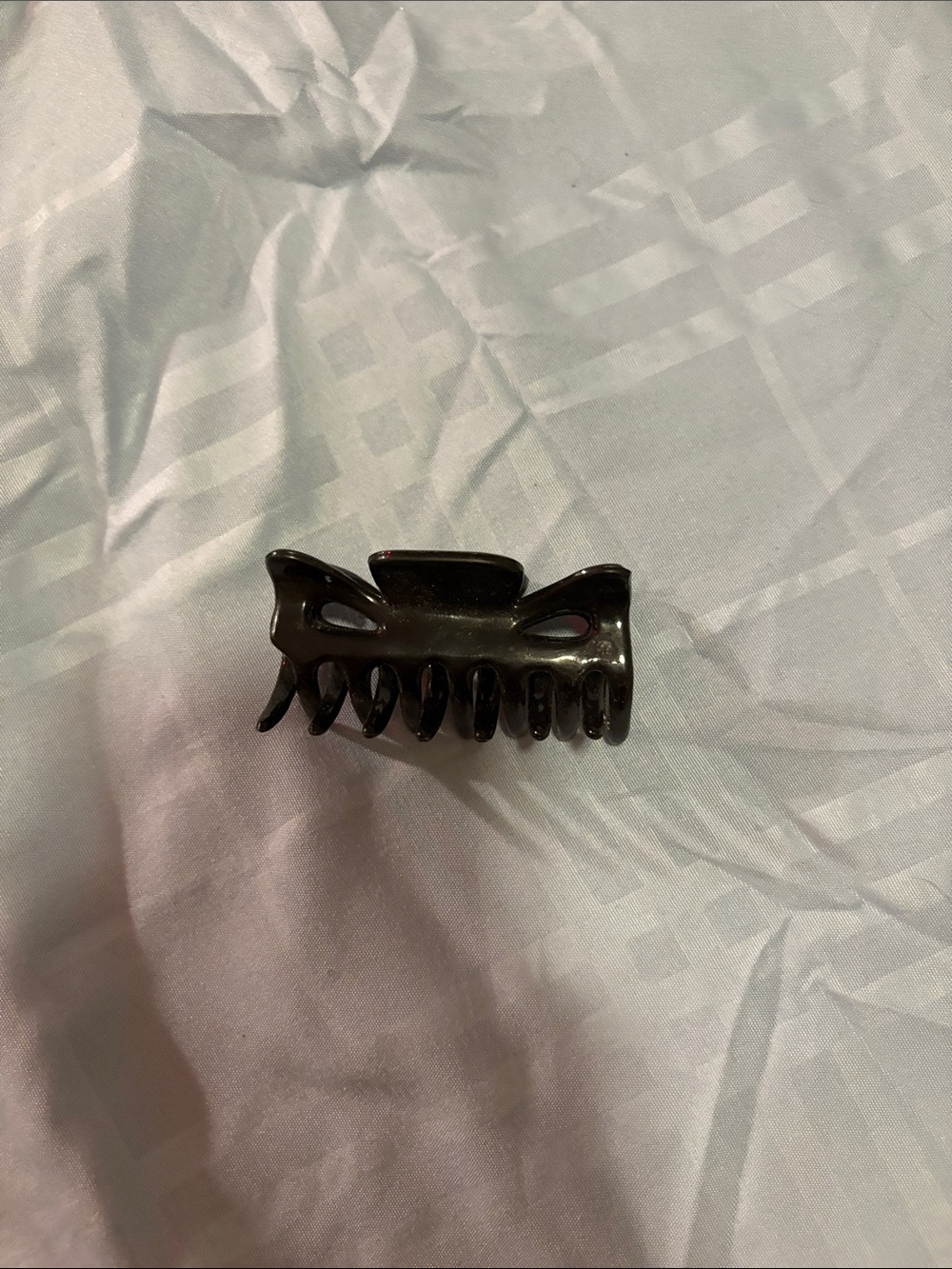 Black Womans Hair Claw Clip - Classic Grip